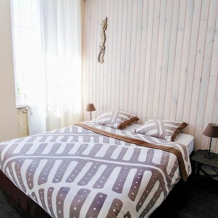 Les Gues Rivieres Bed & Breakfast Pujols  Eksteriør bilde
