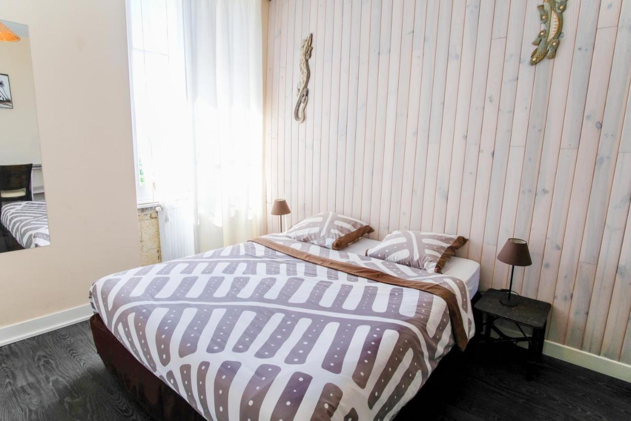 Les Gues Rivieres Bed & Breakfast Pujols  Eksteriør bilde